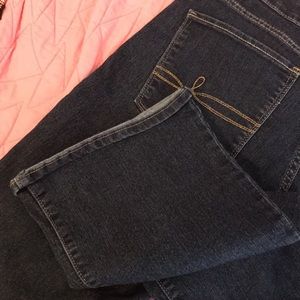 Women Levi’s  12 Boot cut relaxed fit jeans